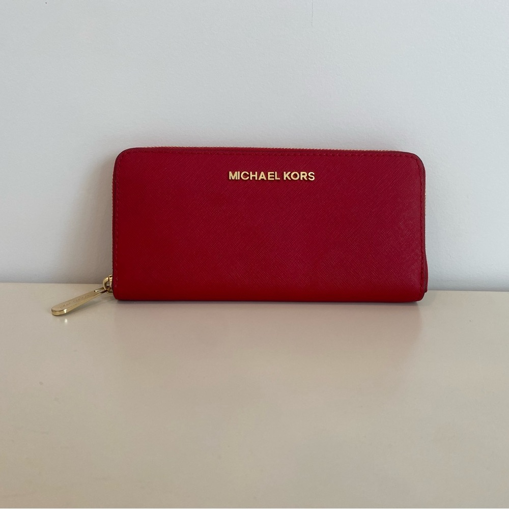Michael Kors Jet Set Travel Zip Around Continental Wallet